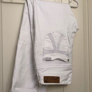 SEVEN7 white skinnies.  Some stretch, size 10.